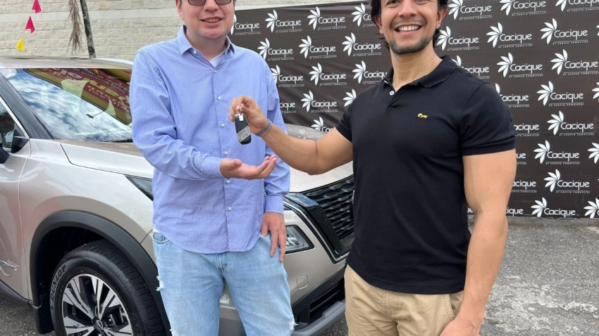Ganador Camioneta X-Trail el Mejor Regalo para Mamá y Papá